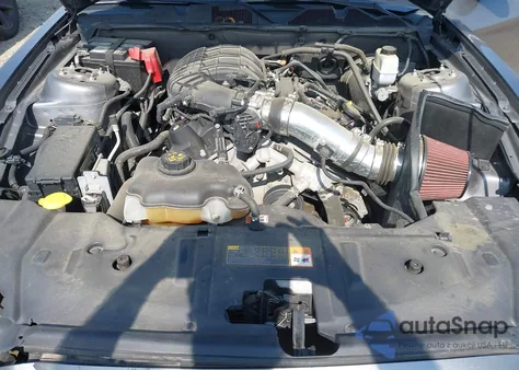 2014 Ford Mustang V6 Premium z USA, uszkodzony, nr VIN 1ZVBP8AM3E5225590